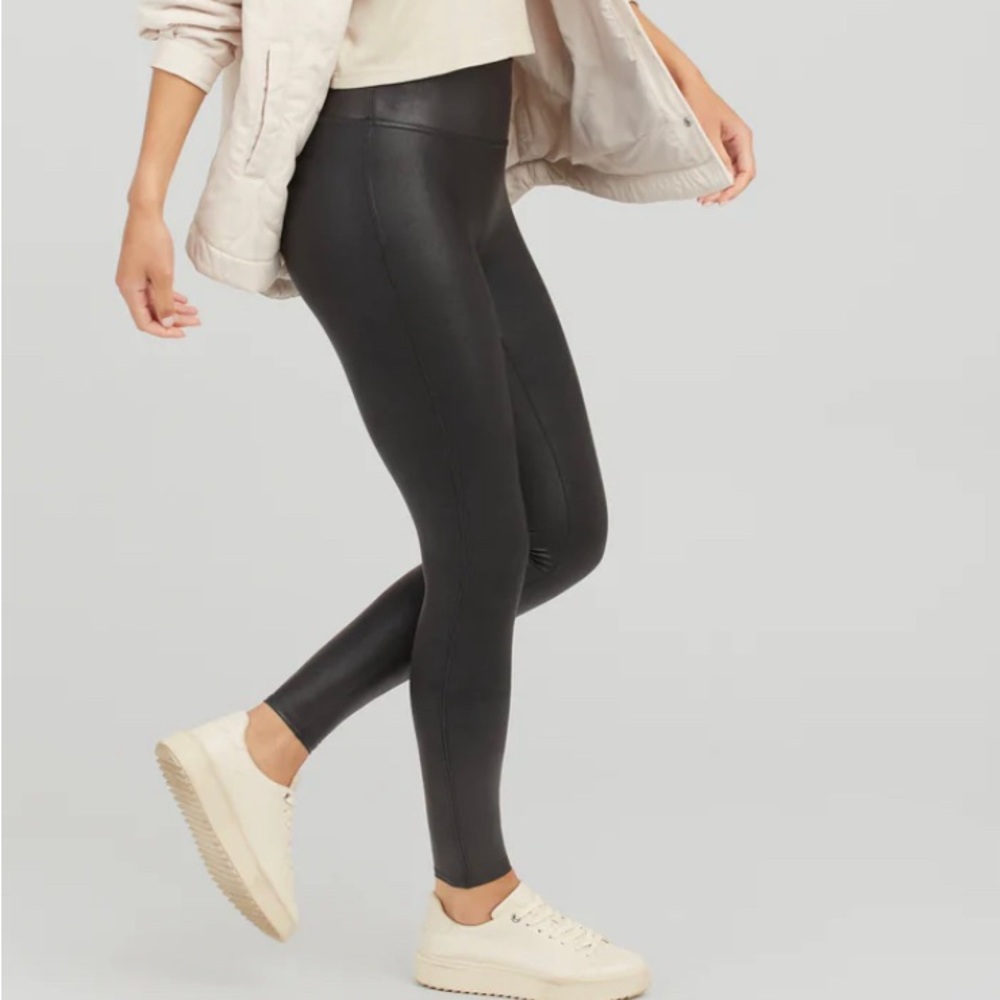 Spanx Faux Leather legging, size large